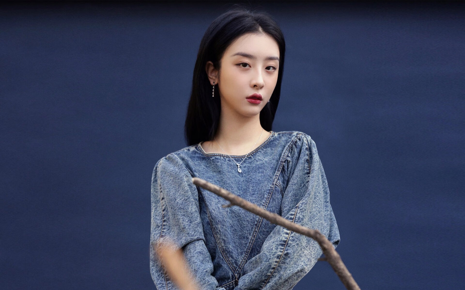 球员场外代言是否影响战术地位，球员代言费要交税吗