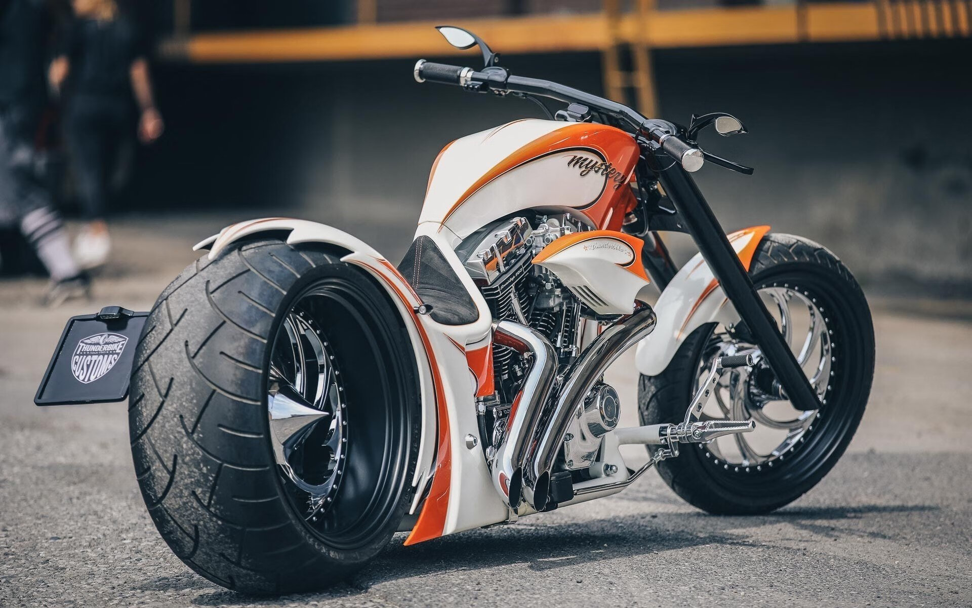 皮特·卡普尔强悍的突破和精准的传球，让袋鼠队的进攻充满威胁